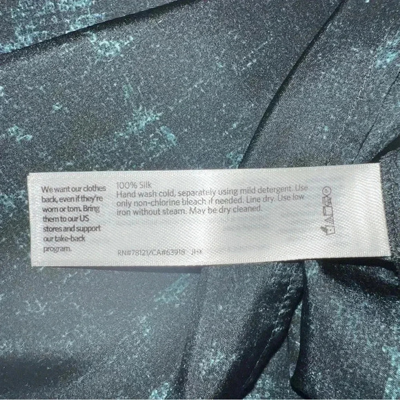 Eileen Fisher Women’s 100% Silk Sleeveless Tank Camisole Top Green Back - Picture 11 of 12